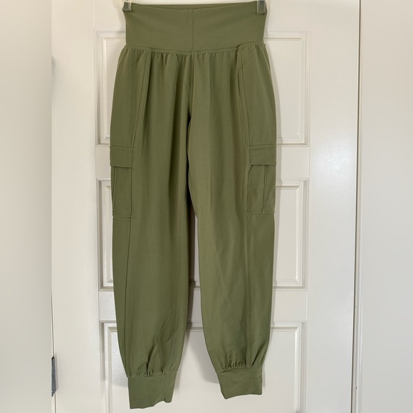 Athleta Pants - Athleta Light Olive Green Cargo Joggers